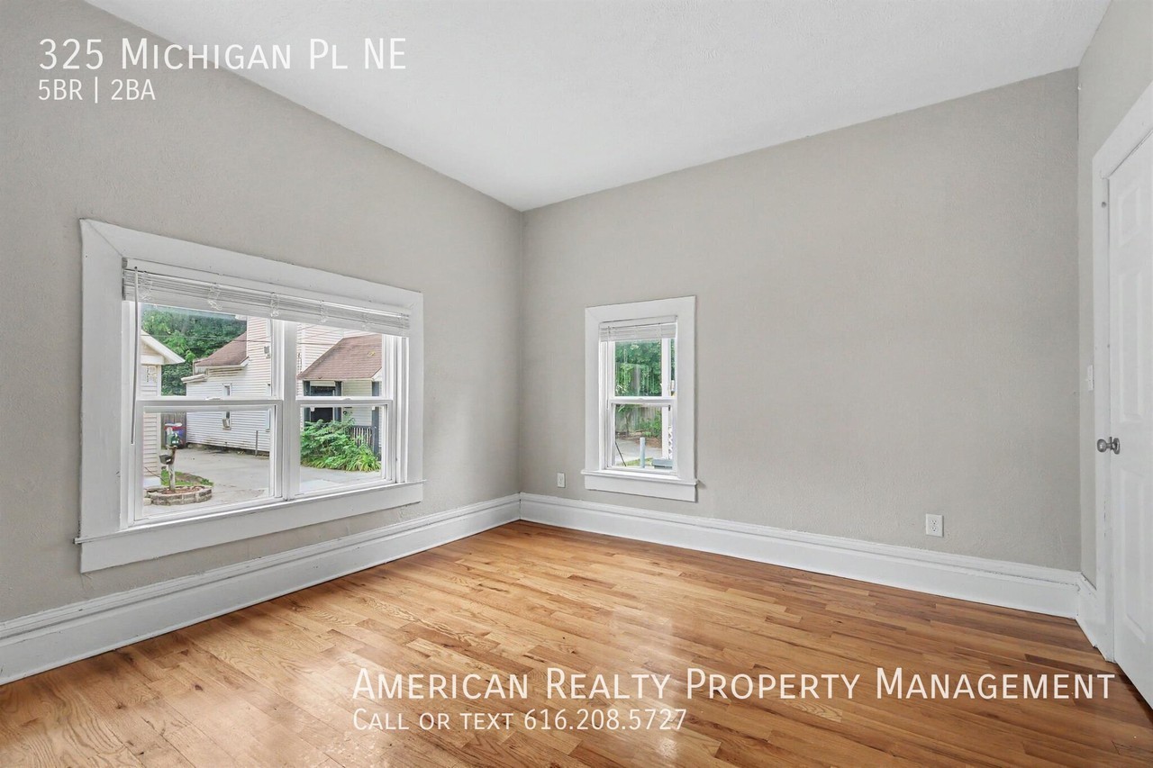 325 Michigan Pl Ne - Photo 6 of 19