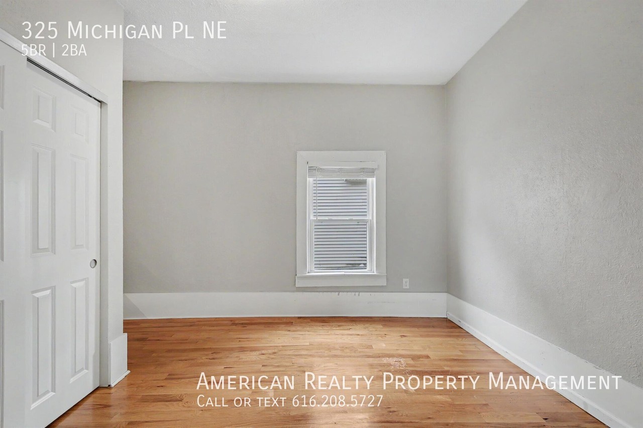 325 Michigan Pl Ne - Photo 7 of 19