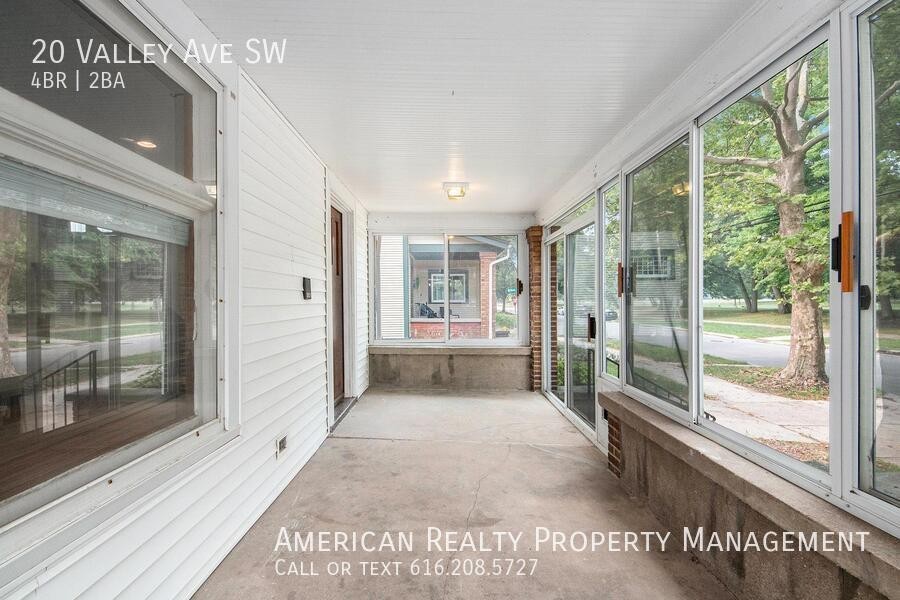 20 Valley Ave Sw - Photo 2 of 20