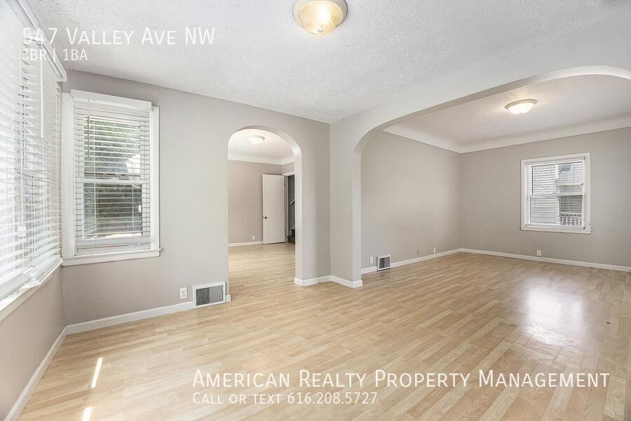 547 Valley Ave Nw - Photo 6 of 16