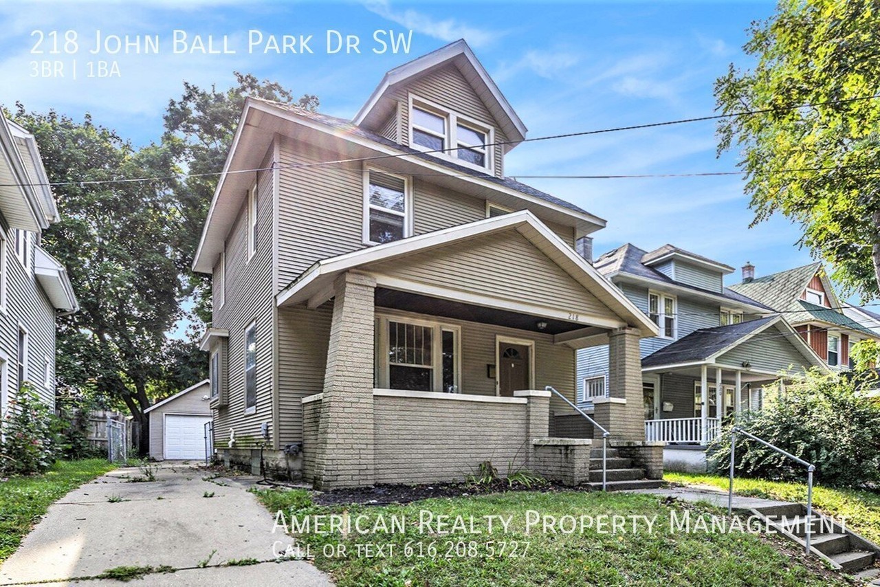 218 John Ball Park Dr Sw