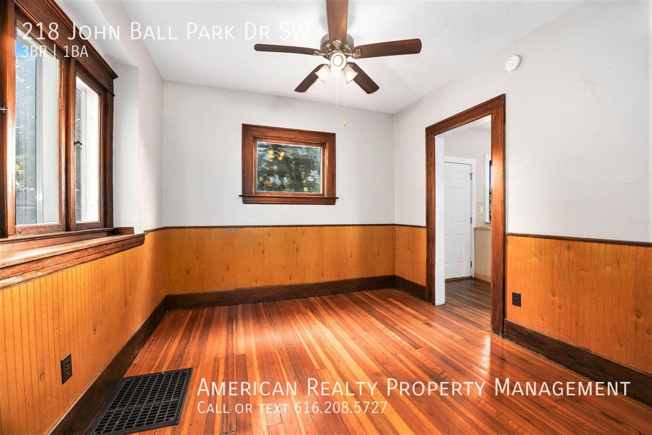 218 John Ball Park Dr Sw - Photo 5 of 19
