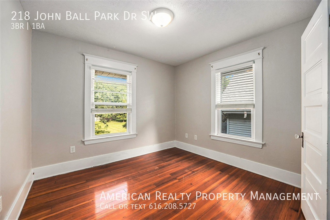 218 John Ball Park Dr Sw - Photo 7 of 19