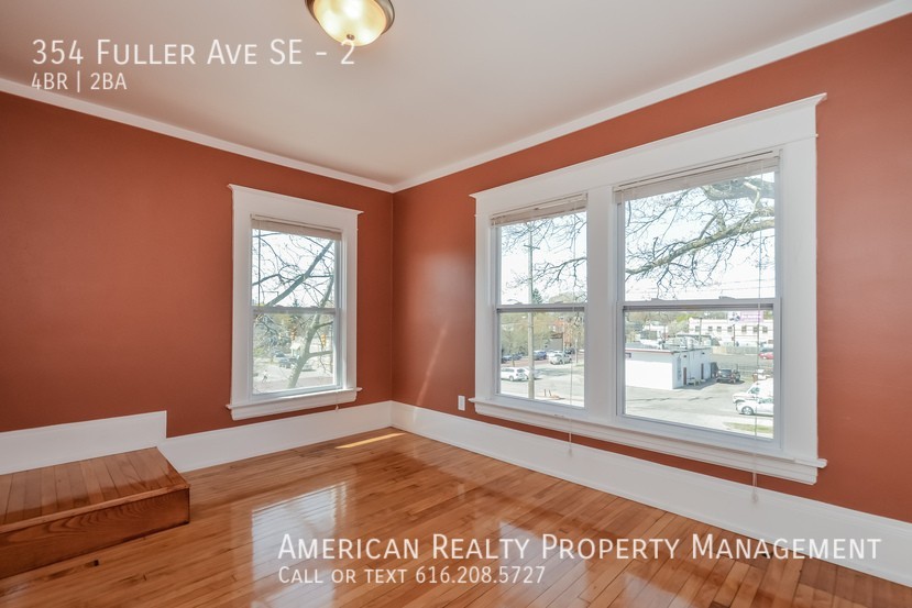 354 Fuller Ave Se #2 - Photo 7 of 19
