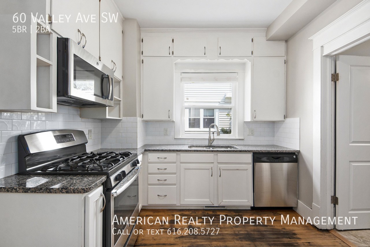 60 Valley Ave Sw - Photo 5 of 19