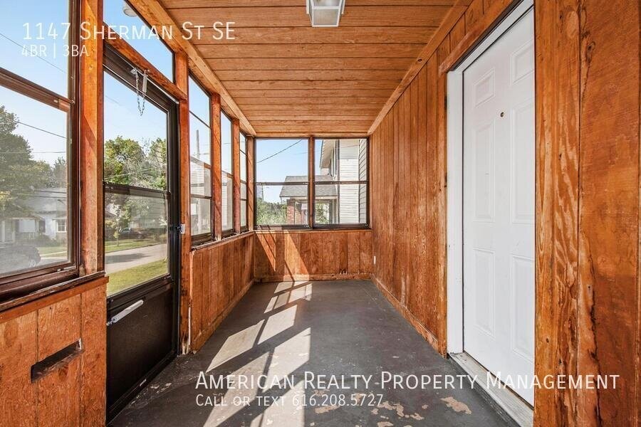 1147 Sherman St Se - Photo 2 of 22