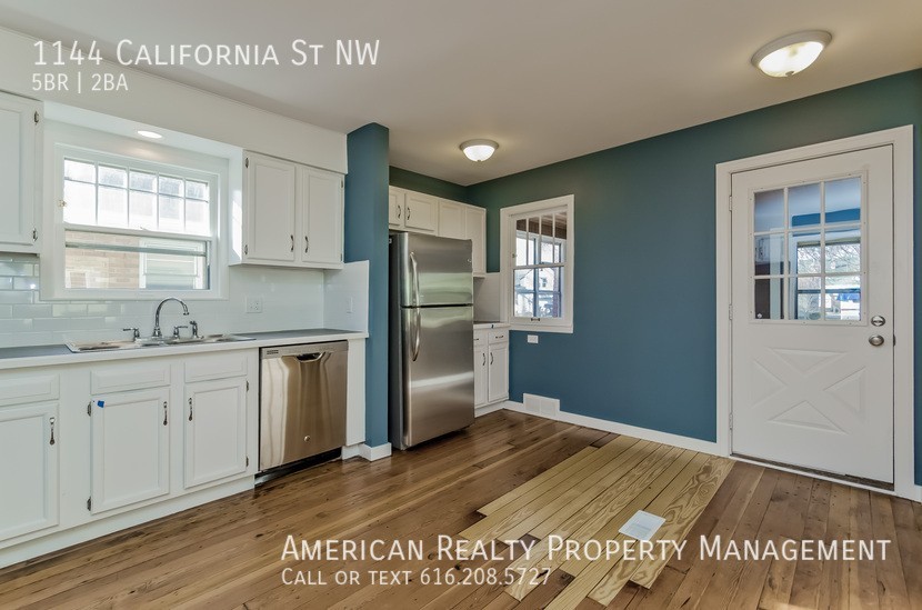 1144 California St Nw - Photo 4 of 18