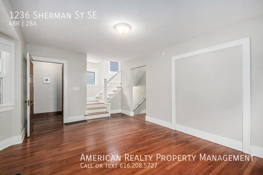 1236 Sherman St Se - Photo 2 of 18