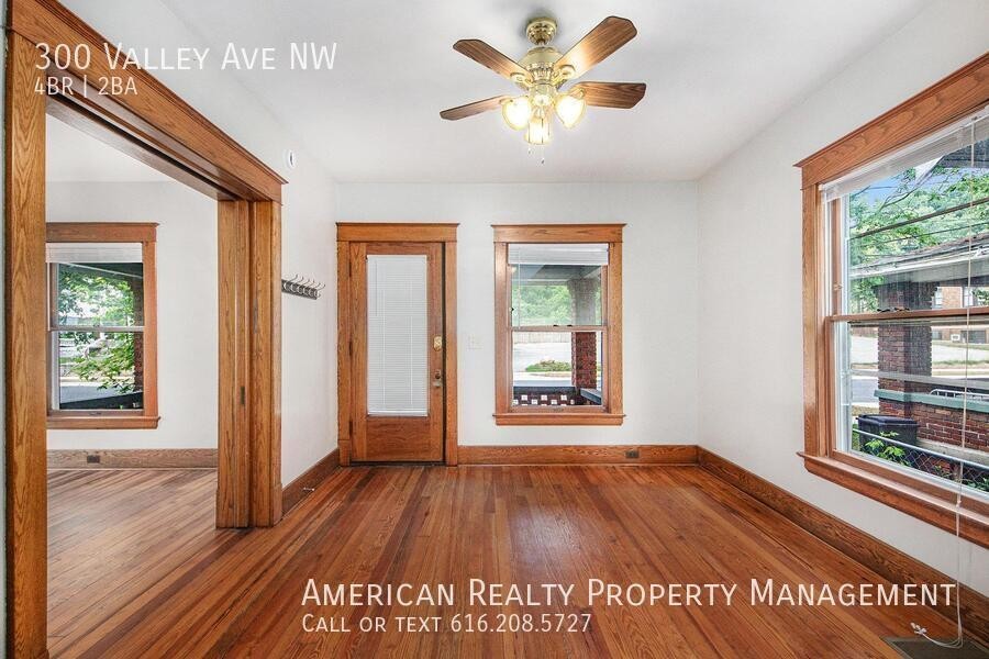 300 Valley Ave Nw - Photo 2 of 19
