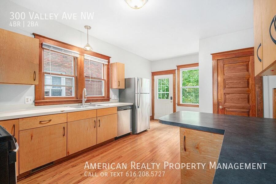300 Valley Ave Nw - Photo 5 of 19