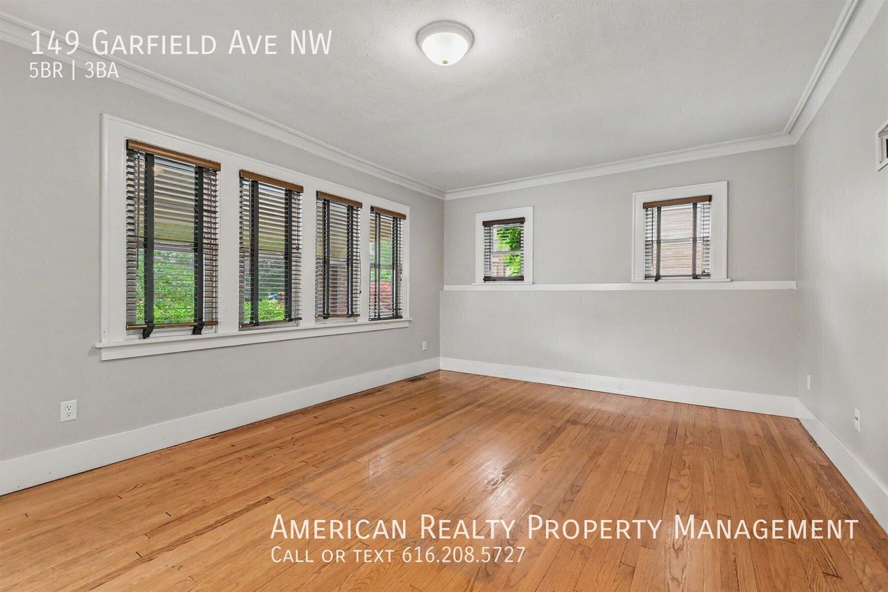 149 Garfield Ave Nw - Photo 7 of 20