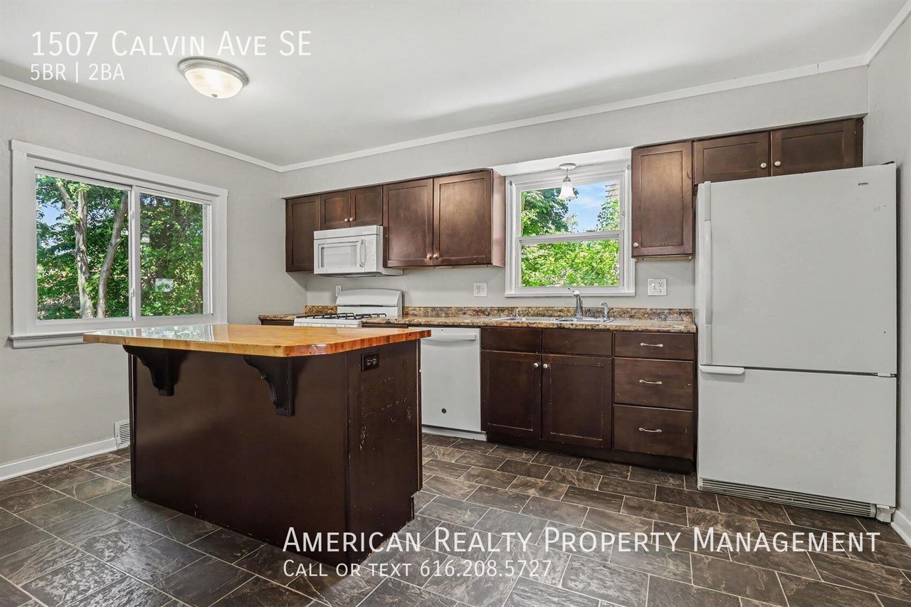 1507 Calvin Ave Se - Photo 4 of 18