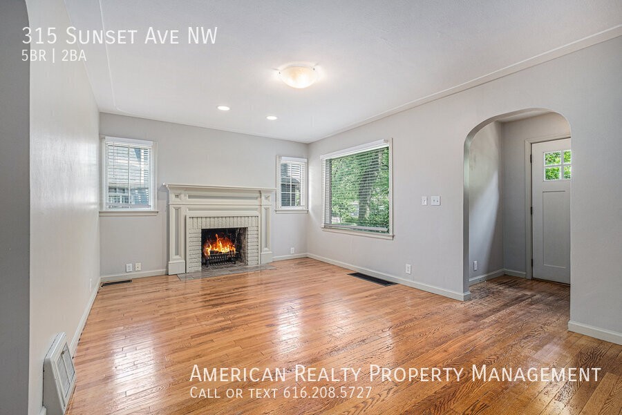 315 Sunset Ave Nw - Photo 2 of 21