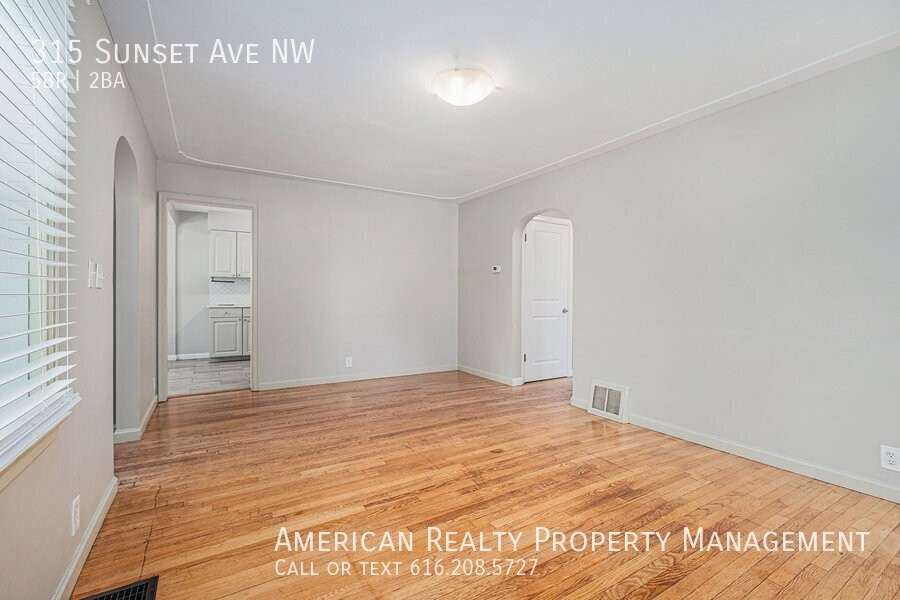 315 Sunset Ave Nw - Photo 7 of 21
