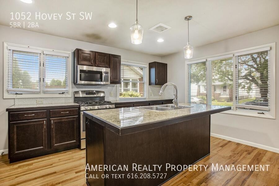 1052 Hovey St Sw - Photo 4 of 18