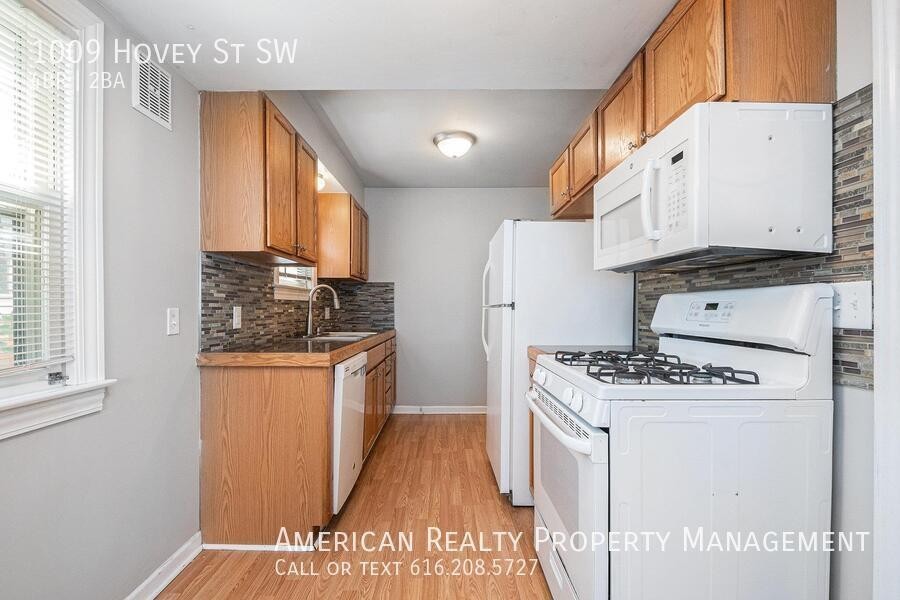 1009 Hovey St Sw - Photo 7 of 20