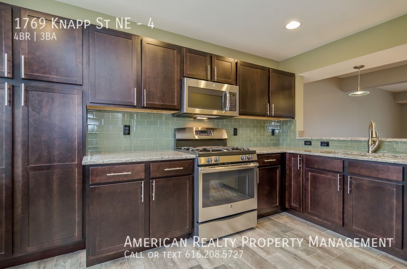 1769 Knapp St Ne #4 - Photo 5 of 20