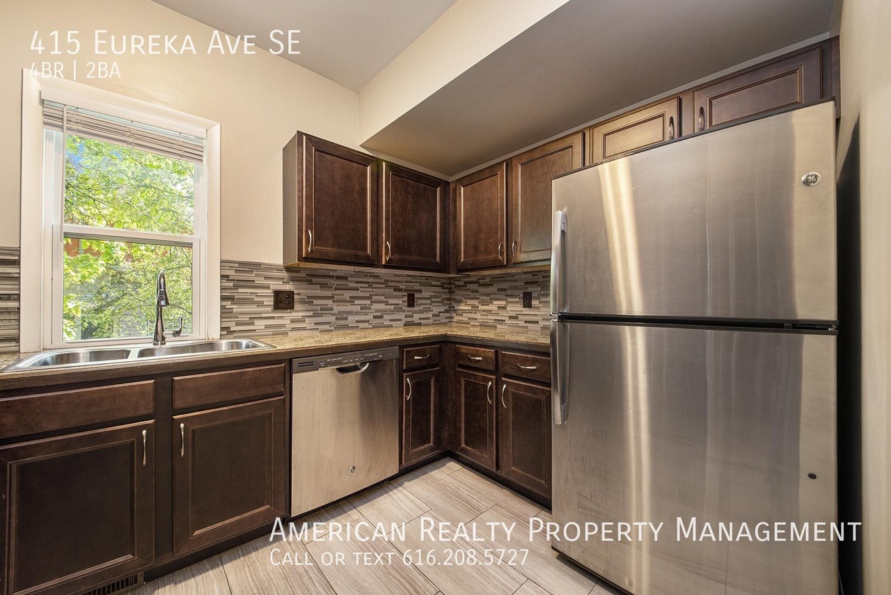 415 Eureka Ave Se - Photo 2 of 18