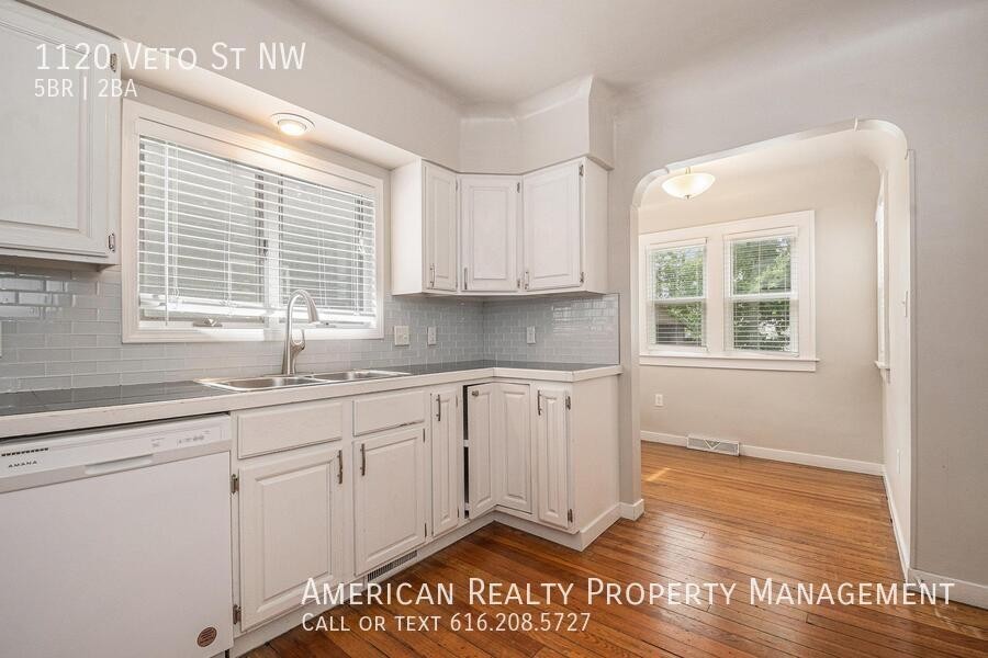 1120 Veto St Nw - Photo 7 of 20