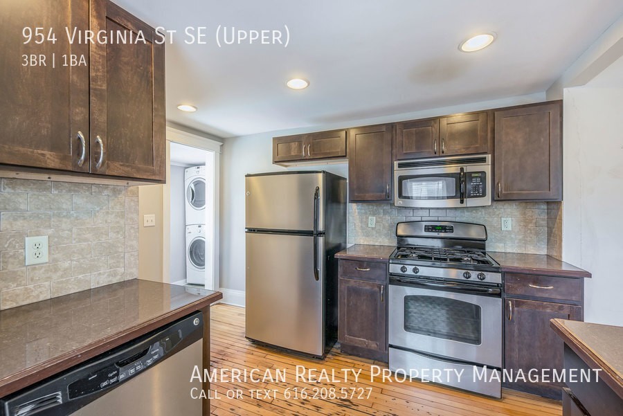 954 Virginia St Se - Photo 2 of 17