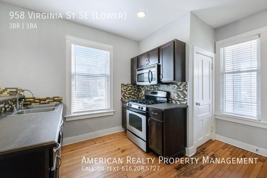 958 Virginia St Se - Photo 4 of 17