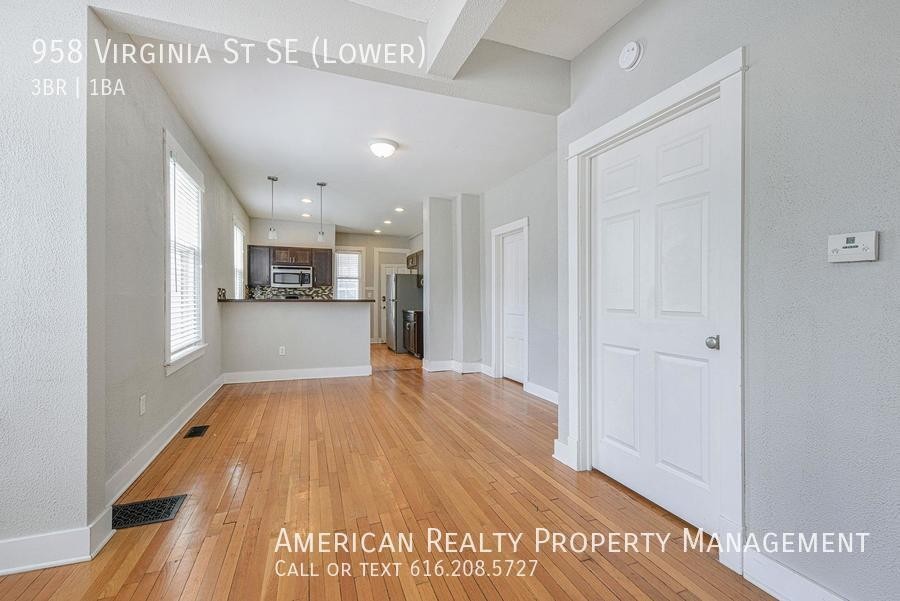 958 Virginia St Se - Photo 5 of 17