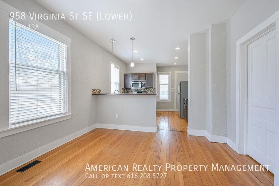 958 Virginia St Se - Photo 6 of 17