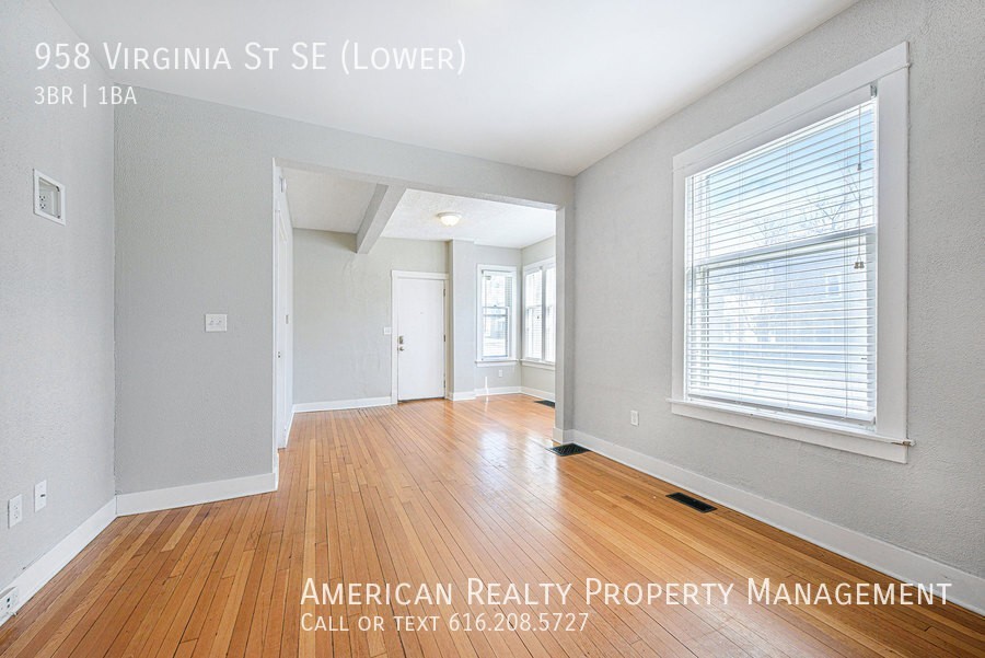 958 Virginia St Se - Photo 7 of 17