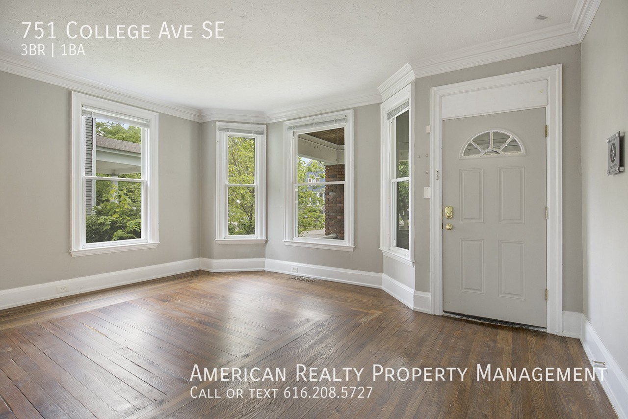 751 College Ave Se - Photo 2 of 19