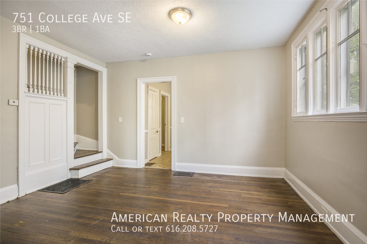 751 College Ave Se - Photo 6 of 19