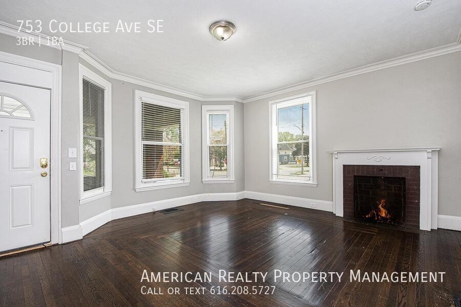 753 College Ave Se - Photo 2 of 18