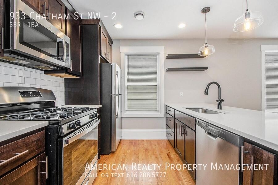 933 Chatham St Nw #2 - Photo 4 of 17