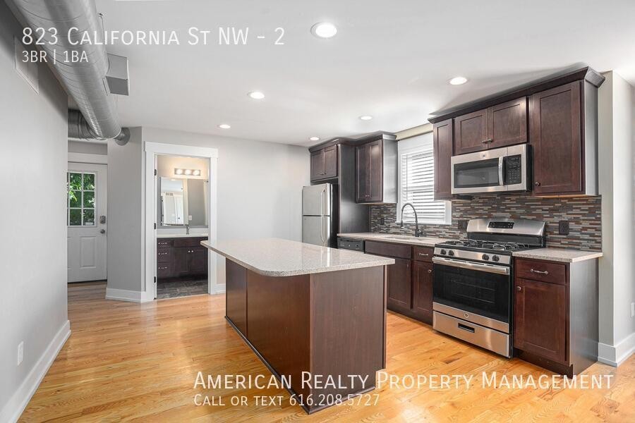 823 California St Nw #2 - Photo 4 of 15