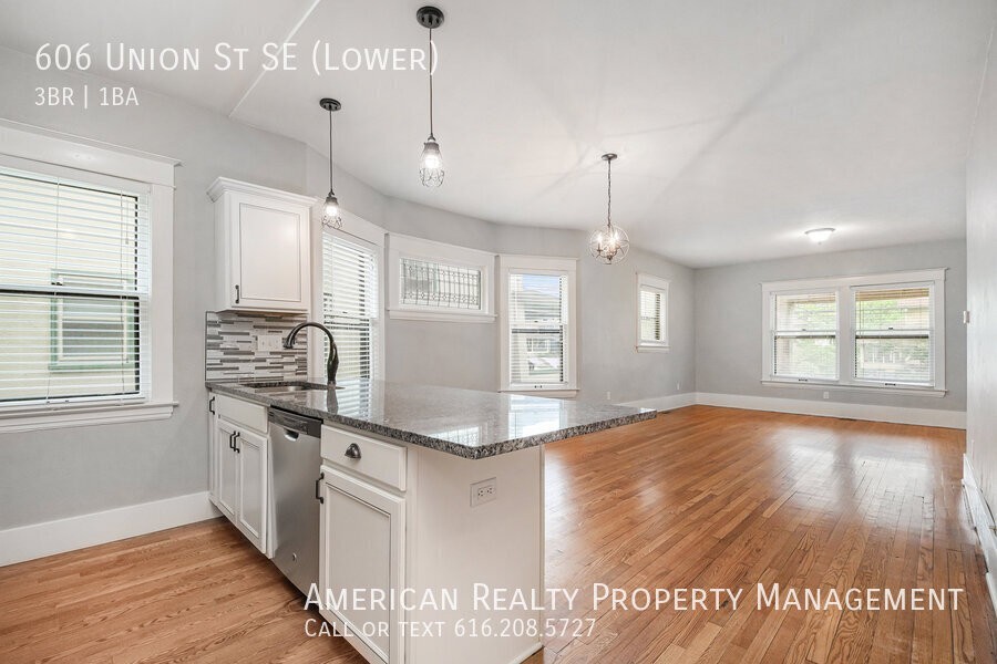 606 Union Ave Se - Photo 5 of 18
