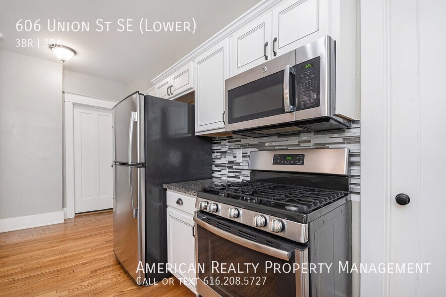606 Union Ave Se - Photo 6 of 18
