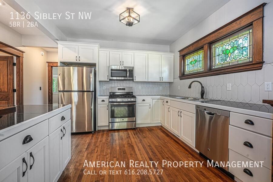 1136 Sibley St Nw - Photo 4 of 18