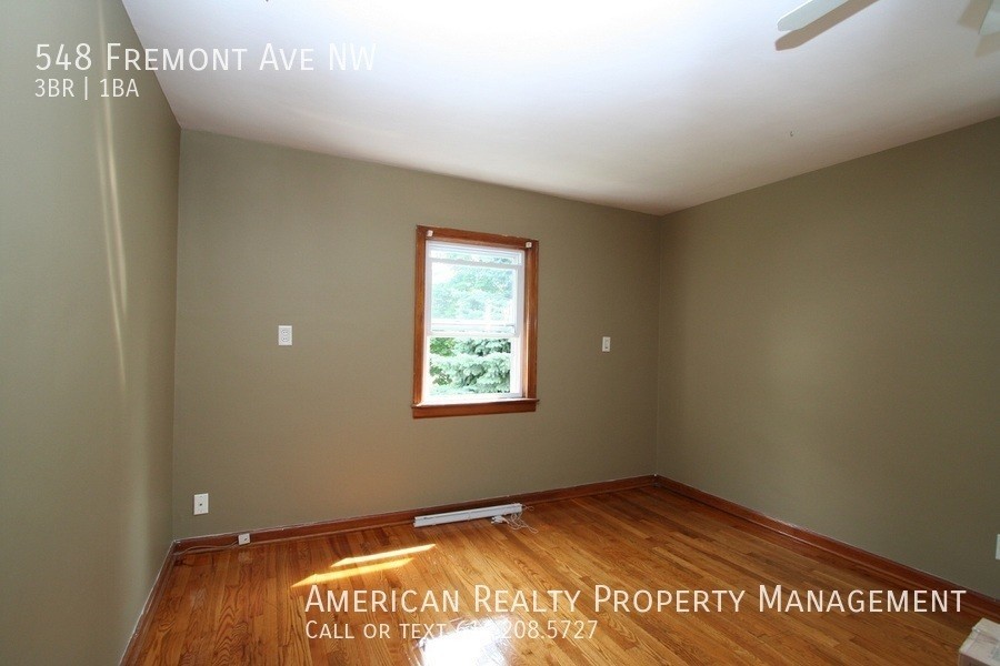 548 Fremont Ave Nw - Photo 5 of 9