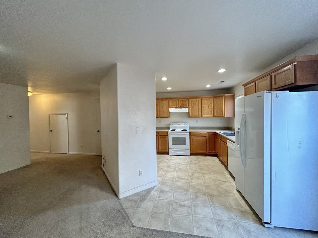 401 Valley Cir #A - Photo 3 of 21