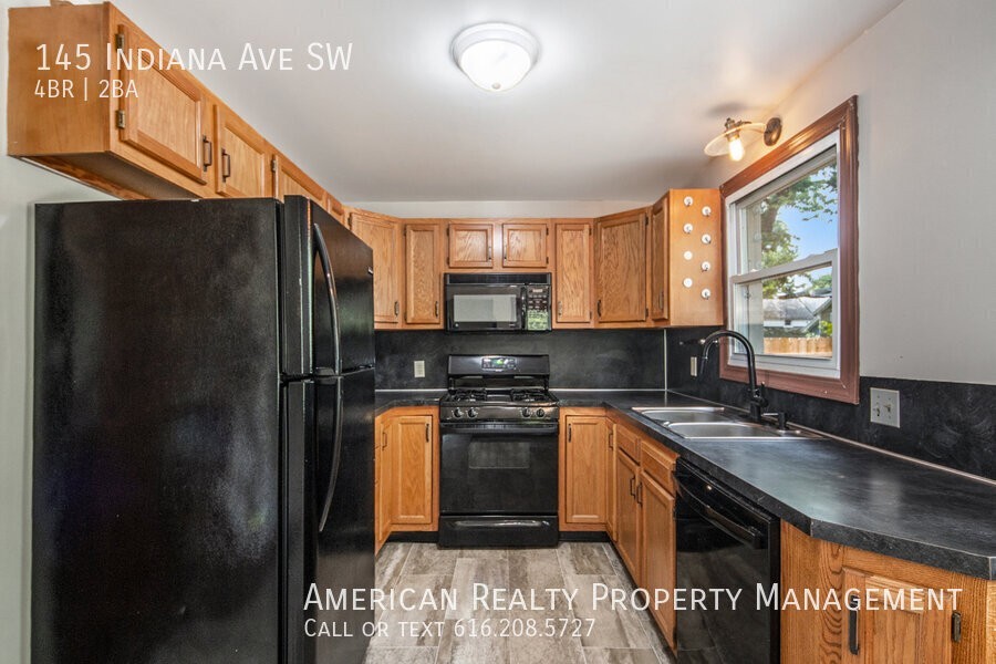 145 Indiana Ave Sw - Photo 7 of 18