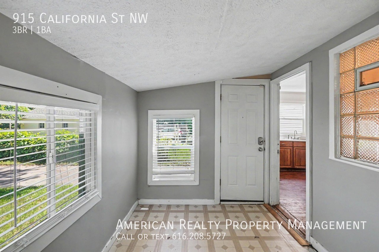 915 California St Nw - Photo 5 of 15