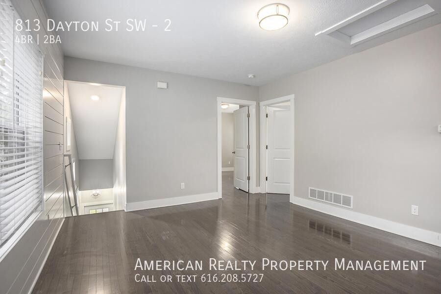 813 Dayton St Sw #2 - Photo 7 of 17