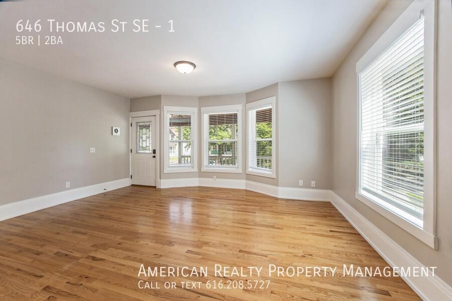 646 Thomas St Se #1 - Photo 2 of 17