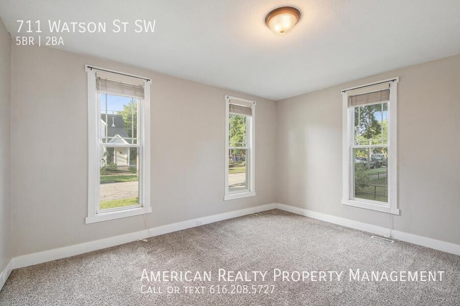711 Watson St Sw - Photo 7 of 22
