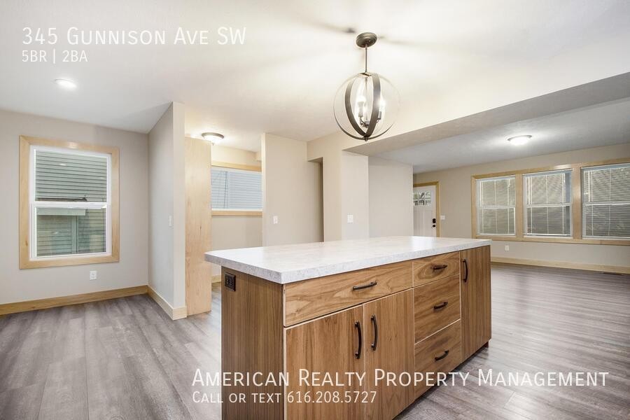 345 Gunnison Ave Sw - Photo 6 of 19