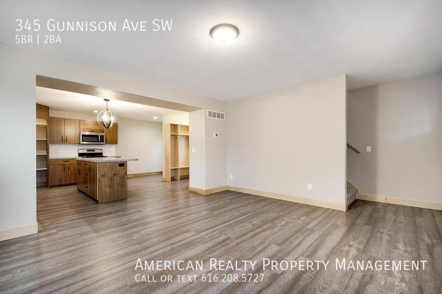 345 Gunnison Ave Sw - Photo 7 of 19
