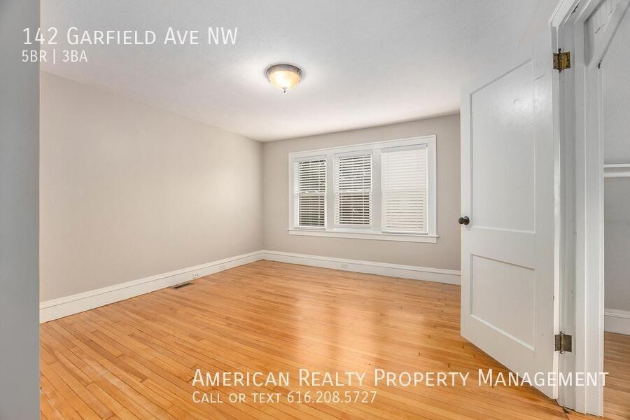142 Garfield Ave Nw - Photo 7 of 20