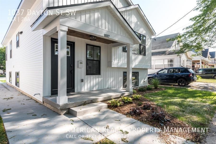 1037 Dayton St Sw