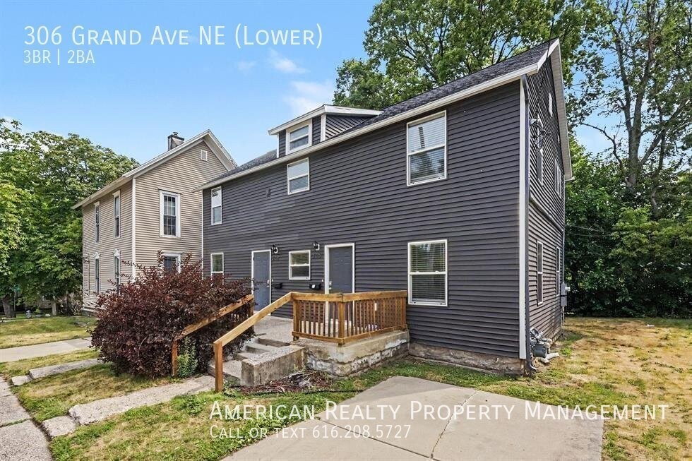 306 Grand Ave Ne