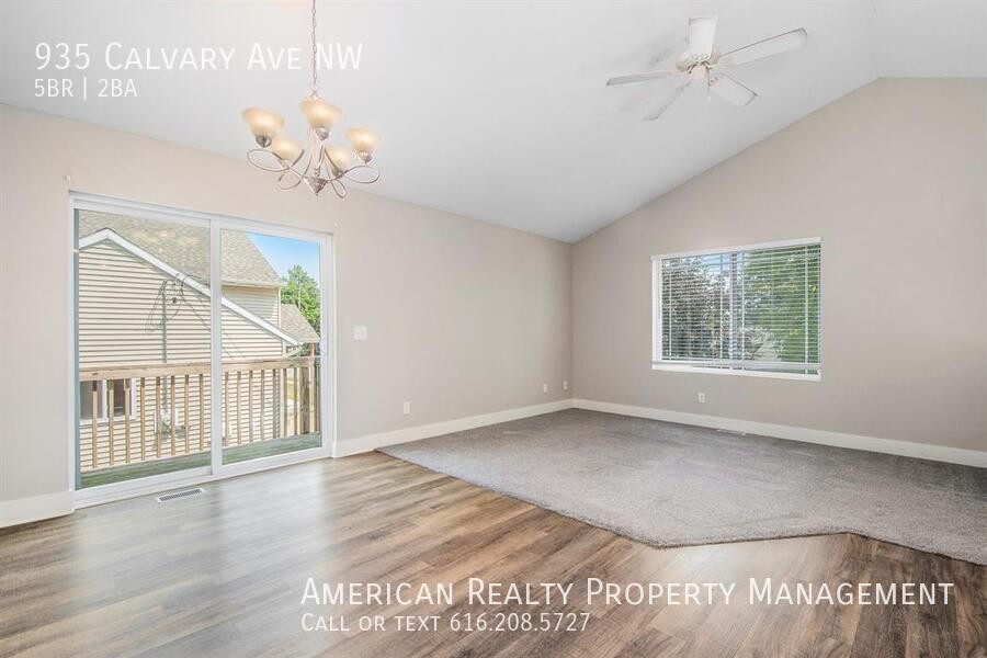 935 Calvary Ave Nw - Photo 2 of 19
