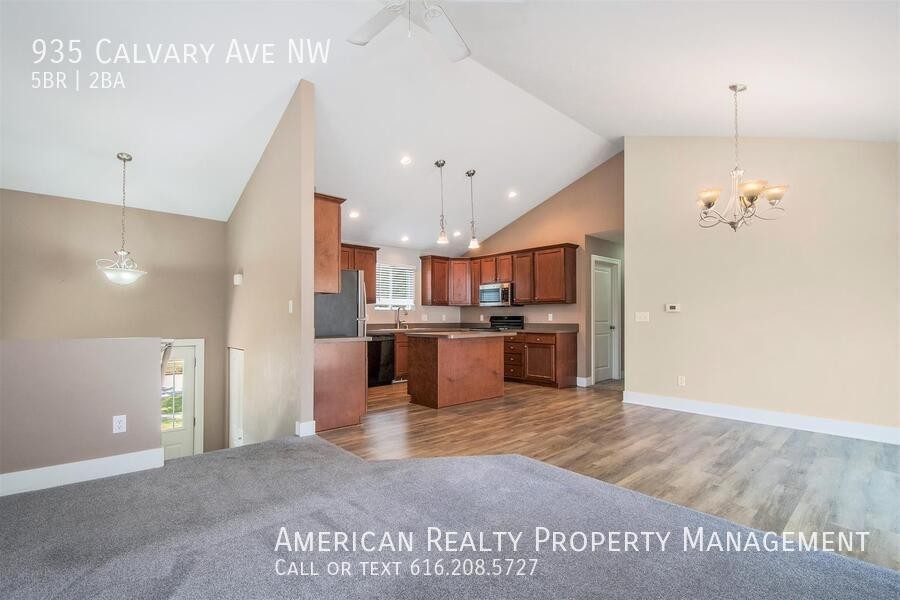 935 Calvary Ave Nw - Photo 7 of 19
